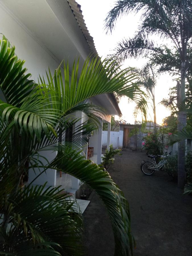 Ani Bungalows Gili Trawangan Bagian luar foto